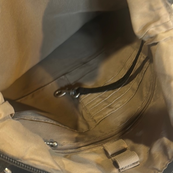 Baggallini Black Crossbody Bag w 4 front zippers back pocket adjustable strap - Picture 7 of 14